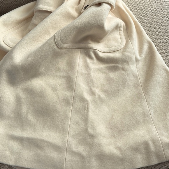 Burberry fit and flare trench coat - Picture 7 of 9